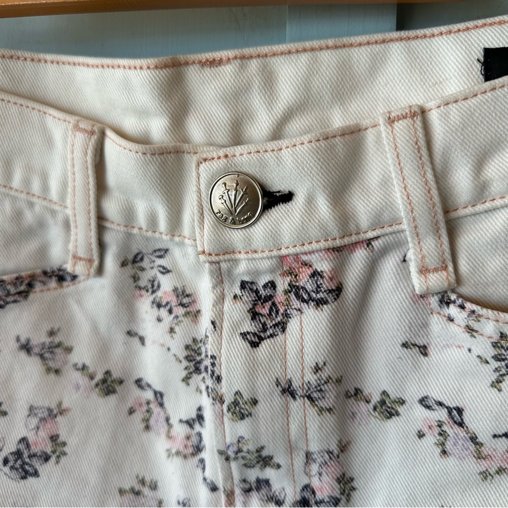NWT RAG & BONE Ellie Micro Floral Off White Denim Shorts Size 26 $185 Retail - Picture 8 of 12